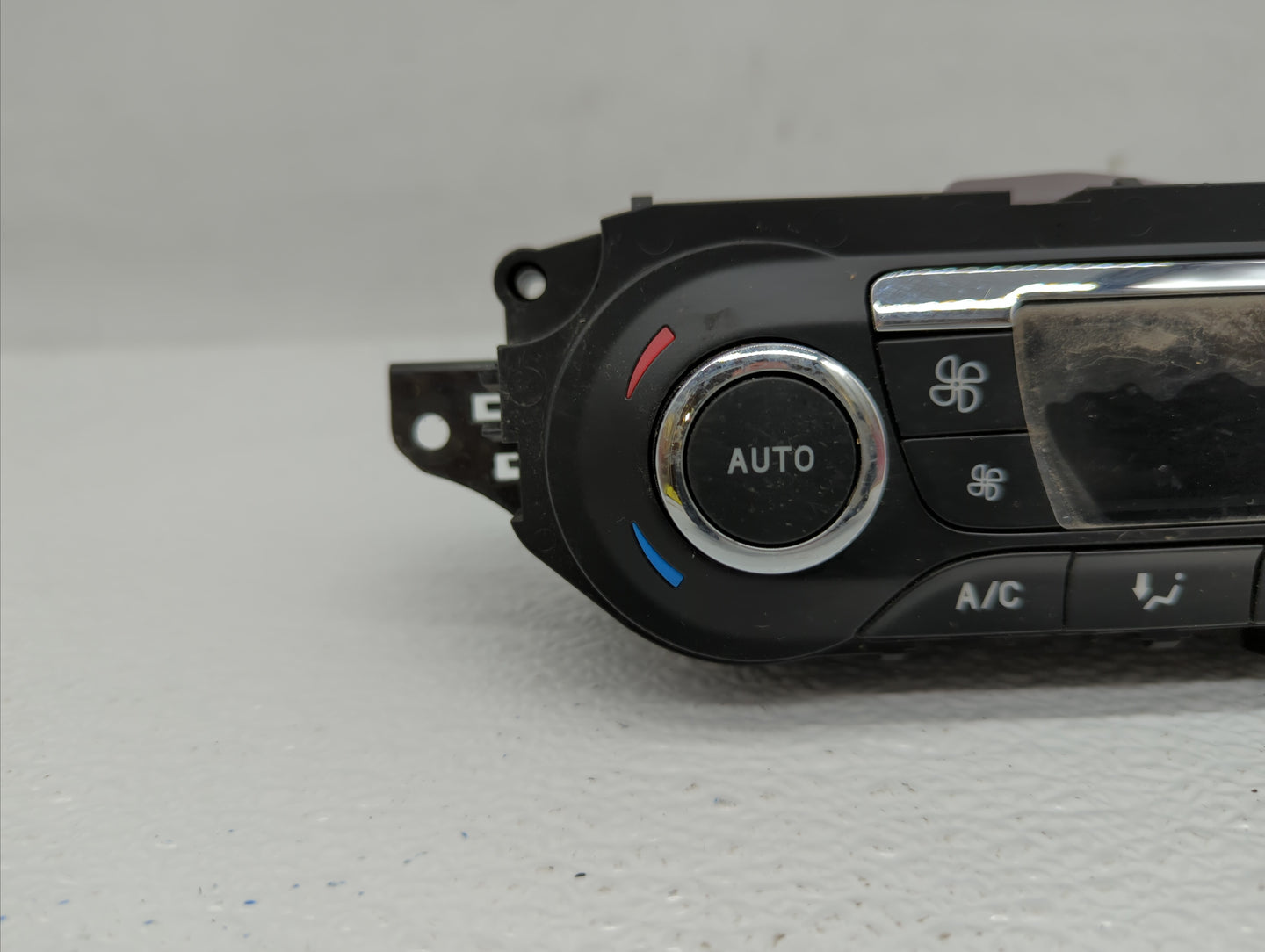 2014 Fiat 500 Climate Control Module Temperature AC/Heater Replacement P/N:DM5T-18C612-AK Fits OEM Used Auto Parts - Oemused