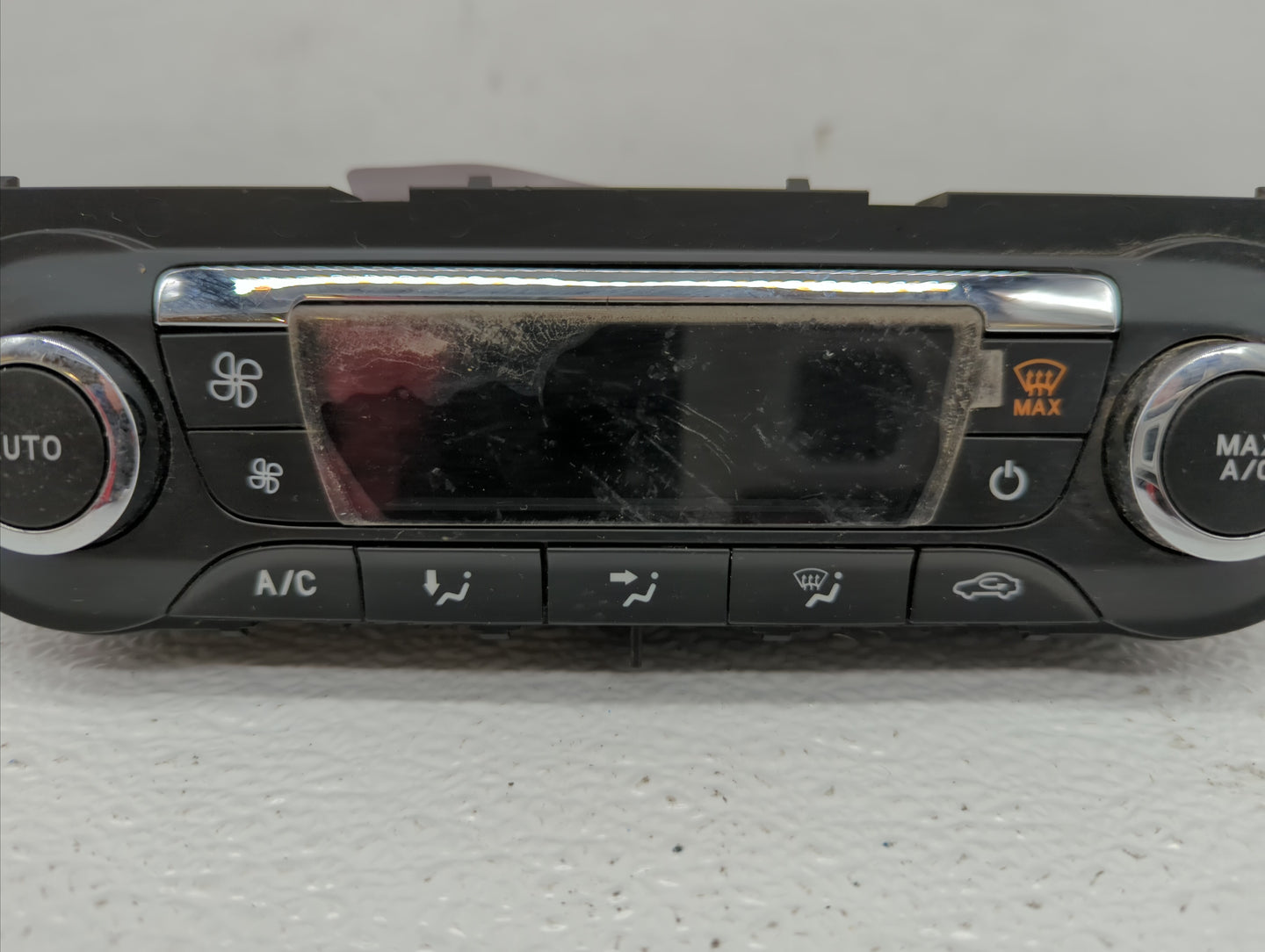 2014 Fiat 500 Climate Control Module Temperature AC/Heater Replacement P/N:DM5T-18C612-AK Fits OEM Used Auto Parts - Oemused