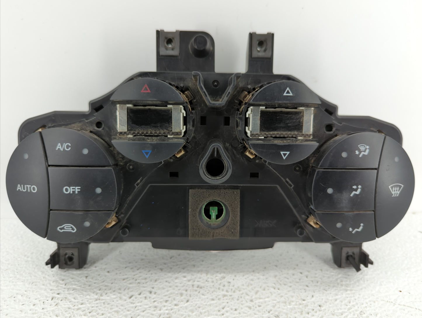 2013-2017 Fiat 500 Climate Control Module Temperature AC/Heater Replacement P/N:P1VH54LW9AG P1VH54JXWAG Fits OEM Used Auto P