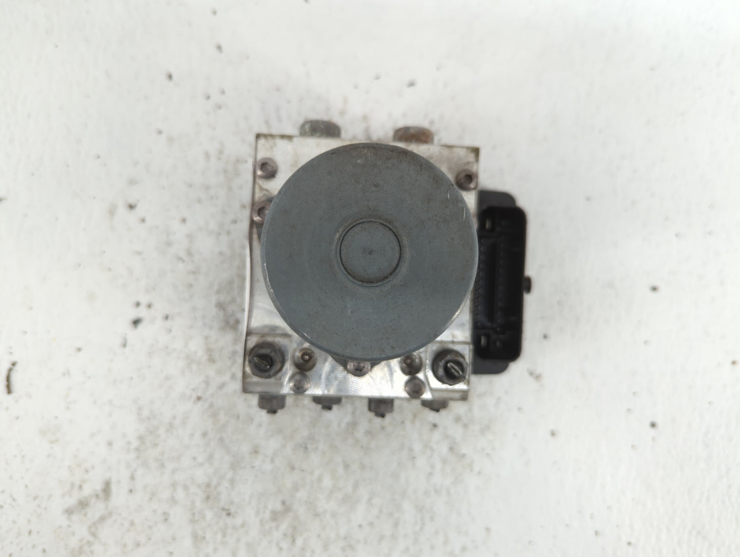 2014 Fiat 500 ABS Pump Control Module Replacement P/N:51920753 51973614 Fits OEM Used Auto Parts - Oemusedautoparts1.com
