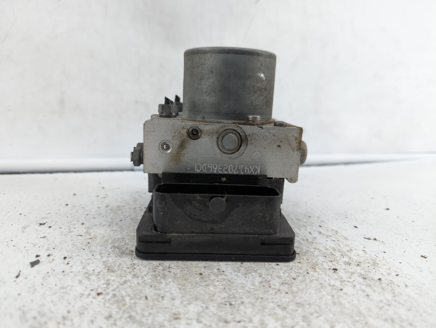 2014 Fiat 500 ABS Pump Control Module Replacement P/N:51920753 51973614 Fits OEM Used Auto Parts - Oemusedautoparts1.com