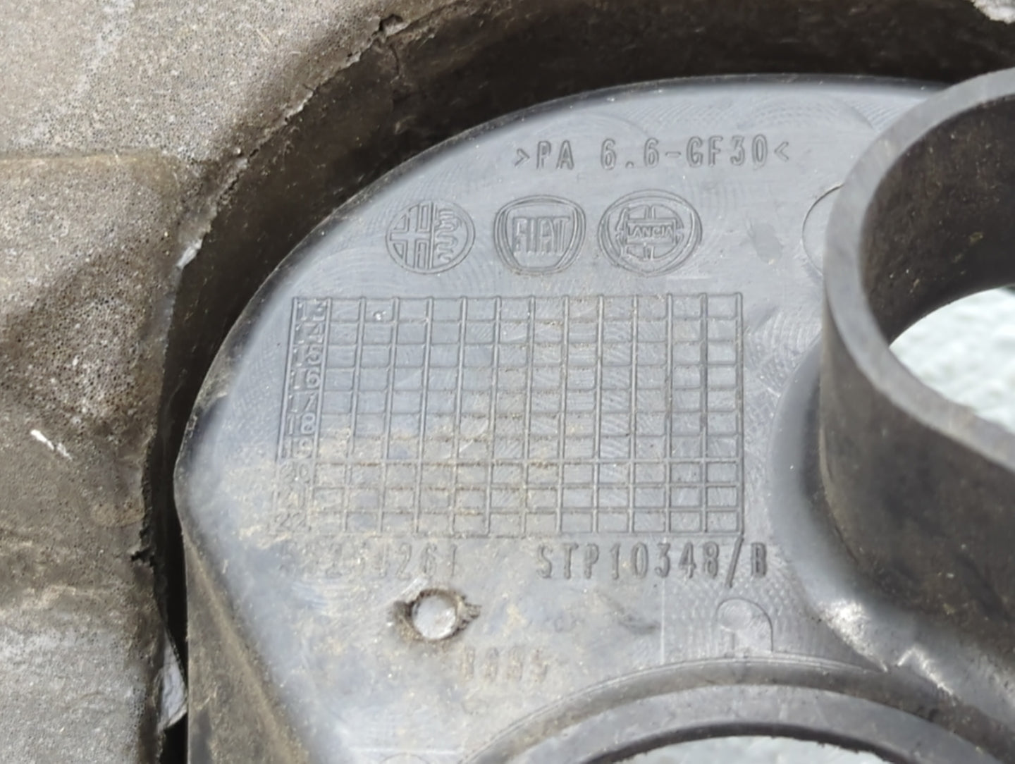 2014 Fiat 500 Engine Cover Black 390047 - Oemusedautoparts1.com