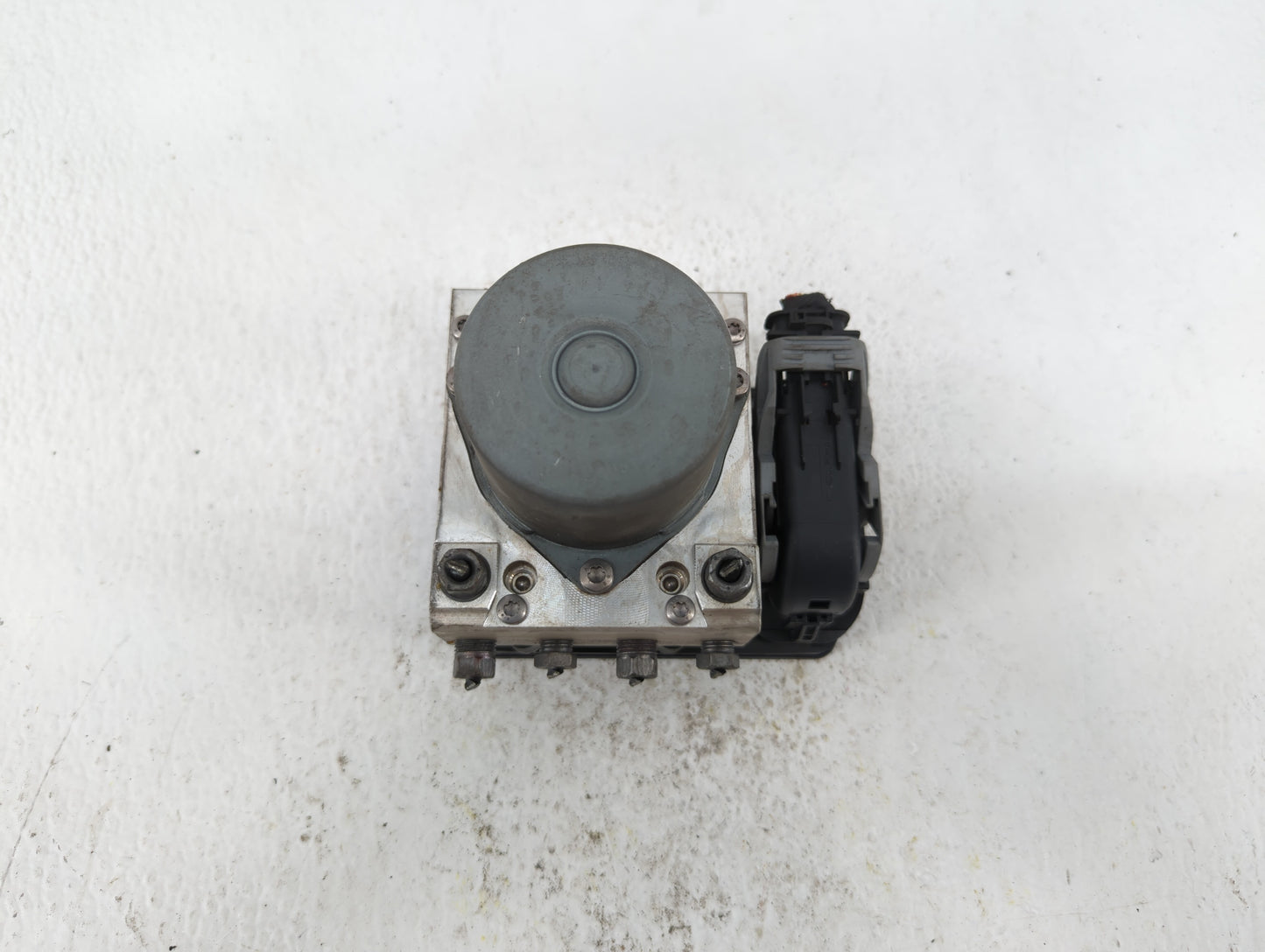 2014 Fiat 500 ABS Pump Control Module Replacement P/N:51920753 51973614 Fits OEM Used Auto Parts - Oemusedautoparts1.com