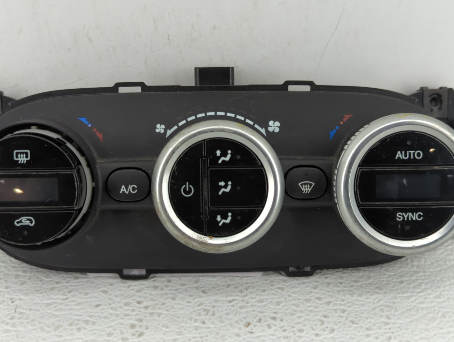 2014 Fiat 500 Climate Control Module Temperature AC/Heater Replacement P/N:838792Z 735580634, 735557283 Fits OEM Used Auto P