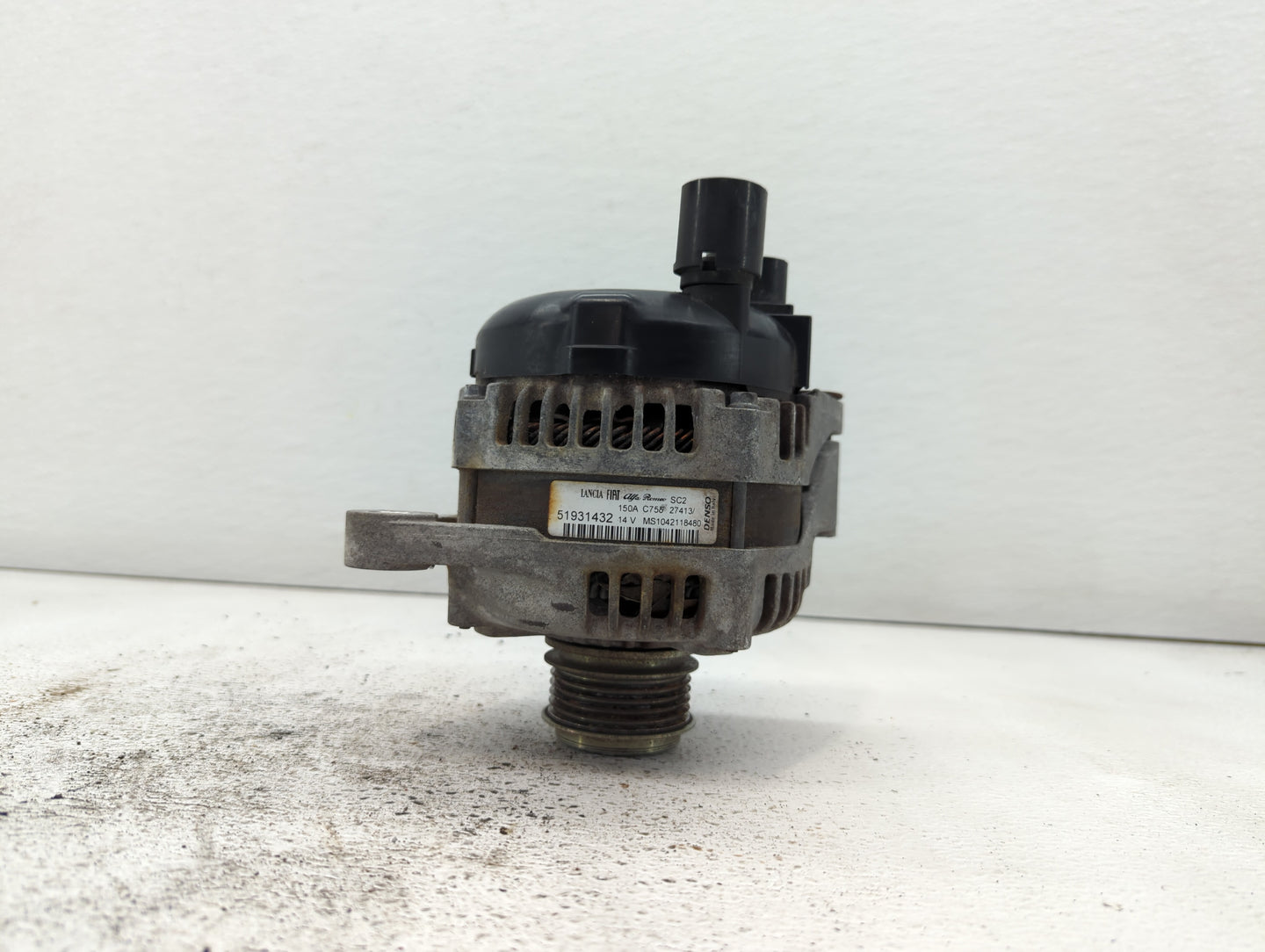 2014-2017 Fiat 500 Alternator Replacement Generator Charging Assembly Engine OEM P/N:51931432 52003622 Fits OEM Used Auto Pa