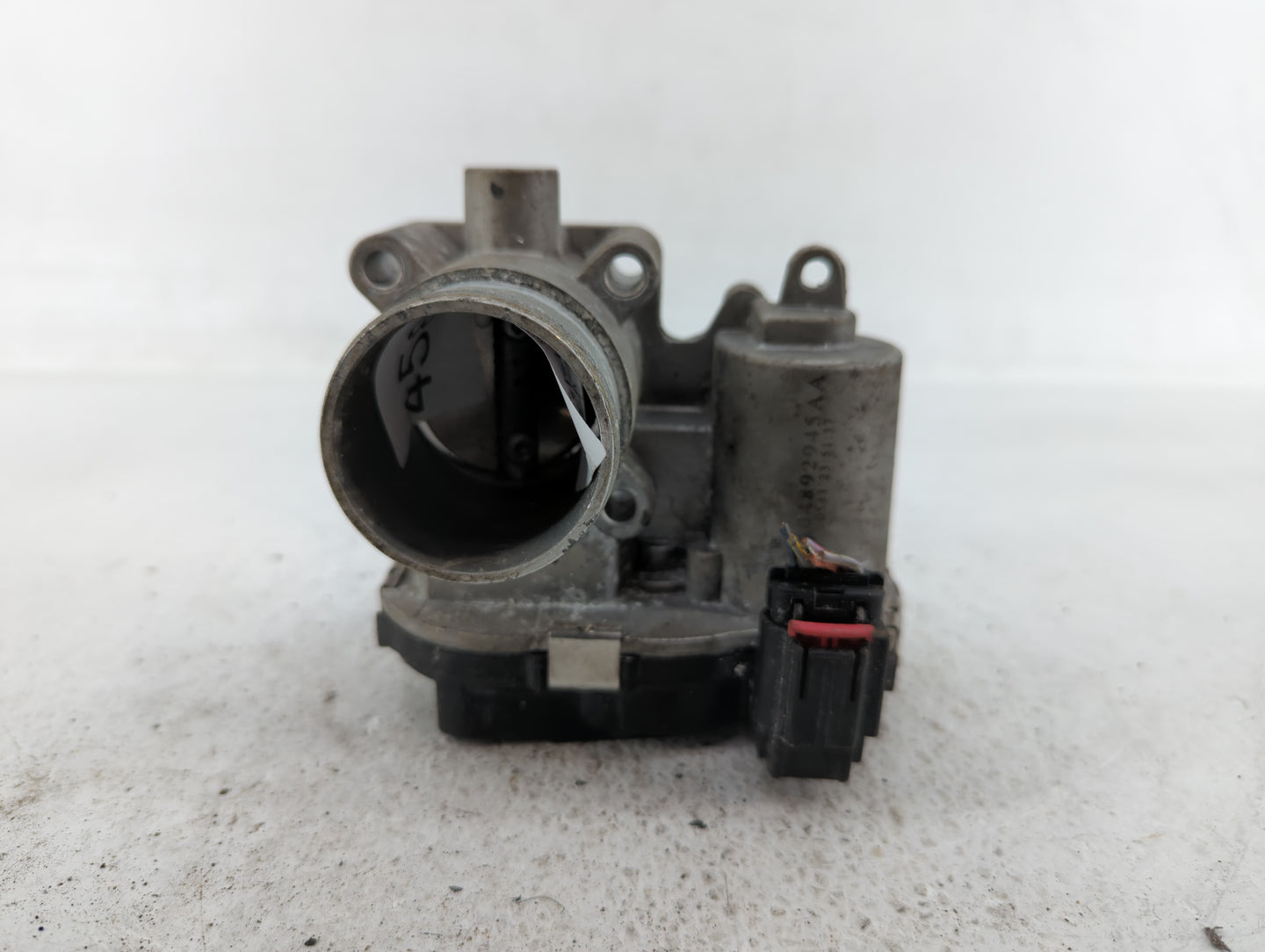 2013-2017 Fiat 500 Throttle Body P/N:04892945AA Fits Fits 2013 2014 2015 2016 2017 OEM Used Auto Parts - Oemusedautoparts1.c