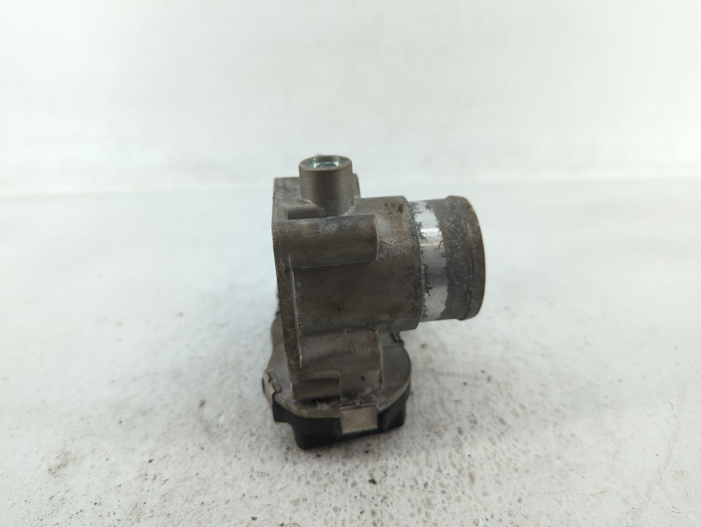 2013-2017 Fiat 500 Throttle Body P/N:04892945AA Fits Fits 2013 2014 2015 2016 2017 OEM Used Auto Parts - Oemusedautoparts1.c