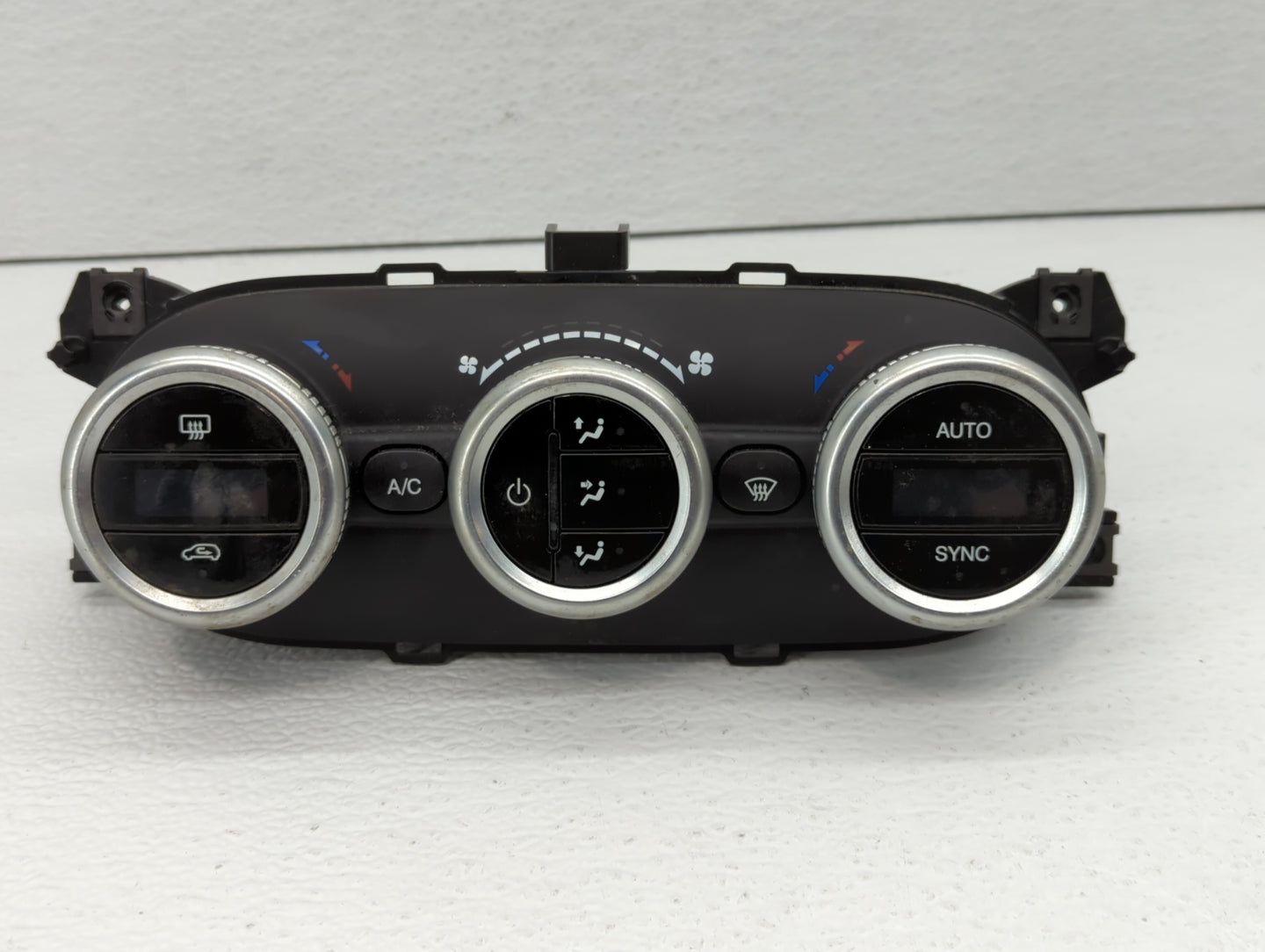 2014 Fiat 500 Climate Control Module Temperature AC/Heater Replacement P/N:735580634 Fits OEM Used Auto Parts - Oemusedautop