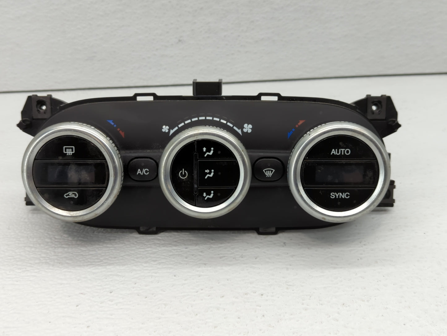 2014 Fiat 500 Climate Control Module Temperature AC/Heater Replacement P/N:735580634 Fits OEM Used Auto Parts - Oemusedautop