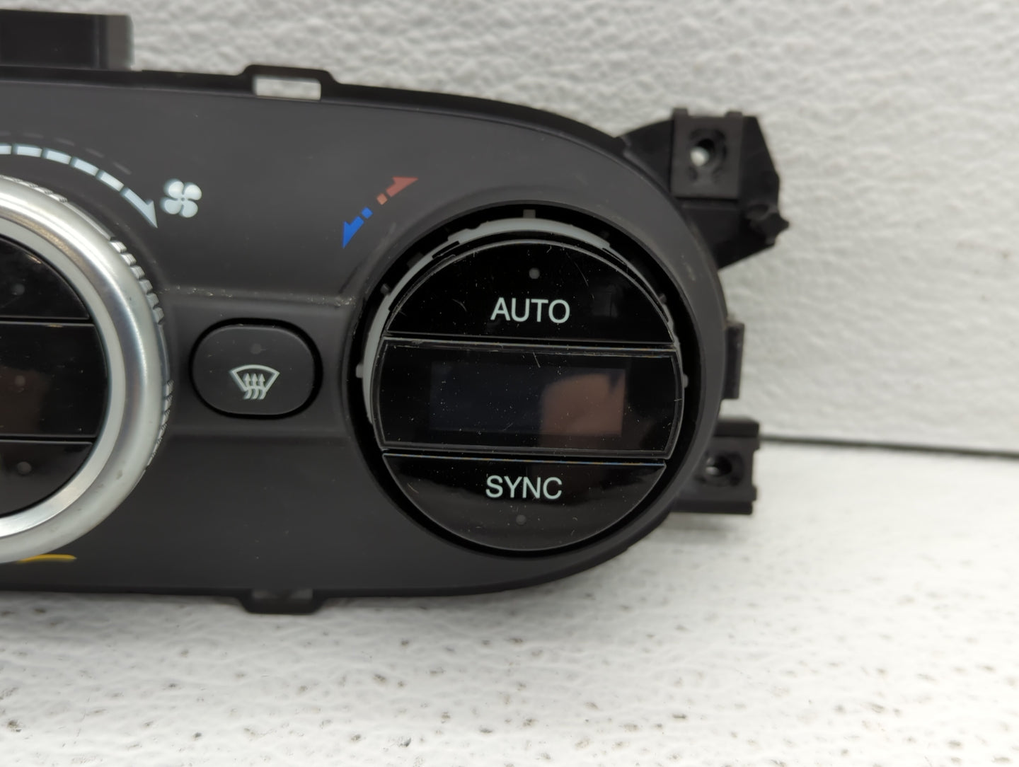 2014 Fiat 500 Climate Control Module Temperature AC/Heater Replacement P/N:838792Z 735580634, 735557283 Fits OEM Used Auto P