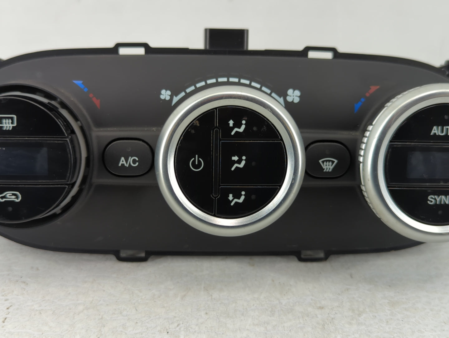 2014 Fiat 500 Climate Control Module Temperature AC/Heater Replacement P/N:735580634 Fits OEM Used Auto Parts - Oemusedautop