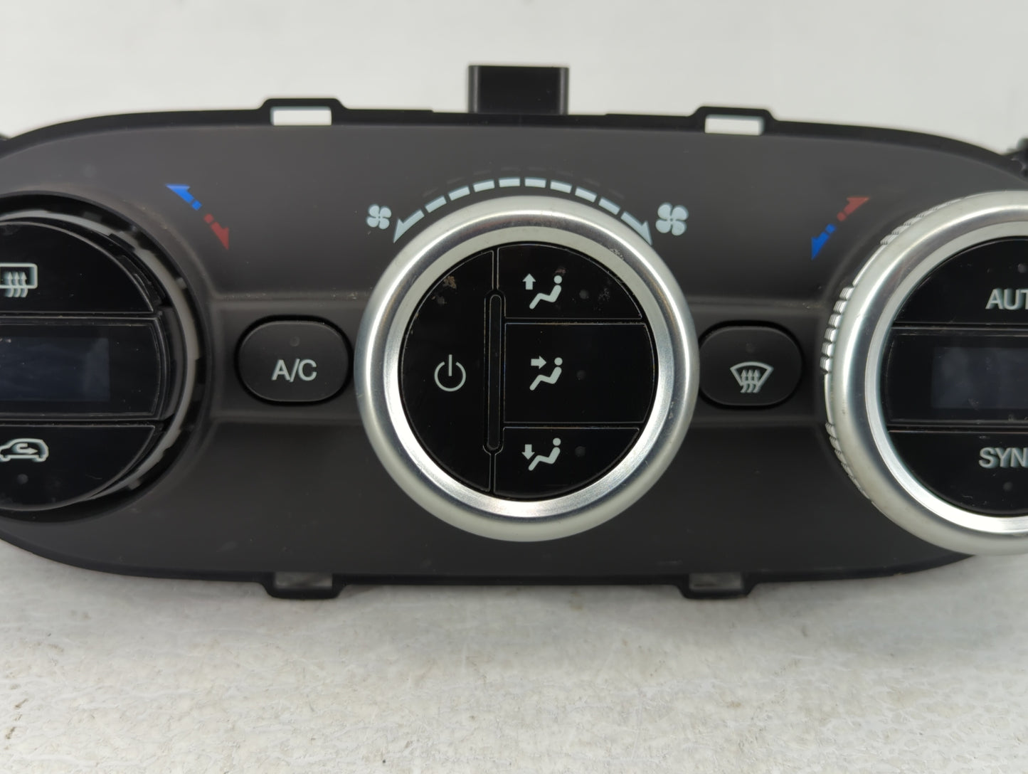 2014 Fiat 500 Climate Control Module Temperature AC/Heater Replacement P/N:735580634 Fits OEM Used Auto Parts - Oemusedautop