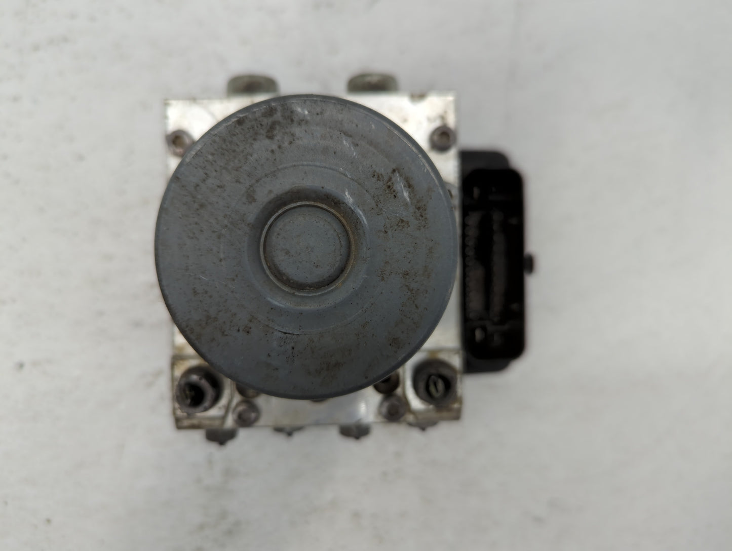 2014 Fiat 500 ABS Pump Control Module Replacement P/N:63236136 Fits OEM Used Auto Parts - Oemusedautoparts1.com