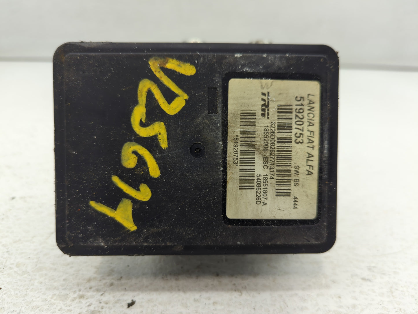 2014 Fiat 500 ABS Pump Control Module Replacement P/N:63236136 Fits OEM Used Auto Parts - Oemusedautoparts1.com