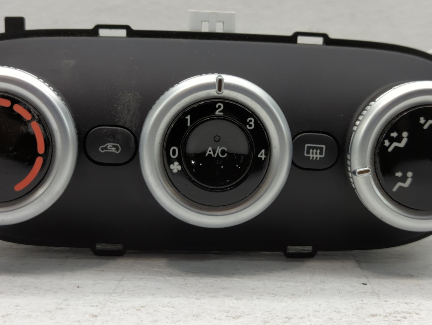 2014 Fiat 500 Climate Control Module Temperature AC/Heater Replacement P/N:735557283 Fits OEM Used Auto Parts - Oemusedautop