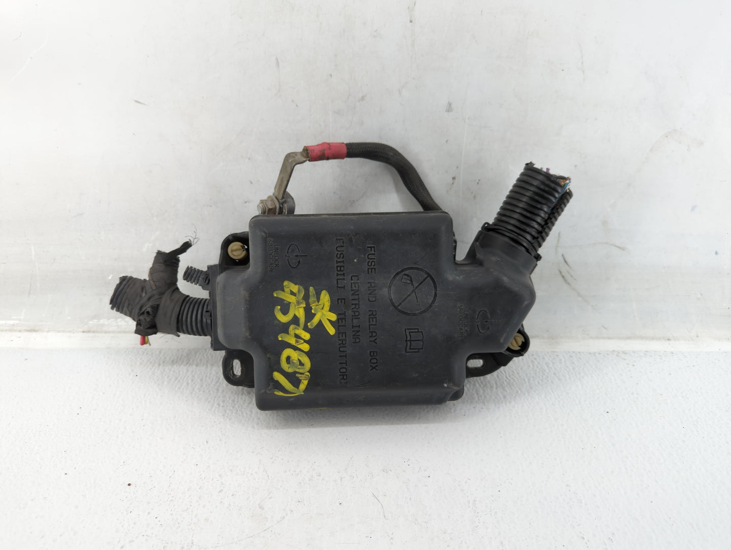 2014-2017 Fiat 500 Fusebox Fuse Box Panel Relay Module P/N:51890355 Fits Fits 2014 2015 2016 2017 OEM Used Auto Parts - Oemu