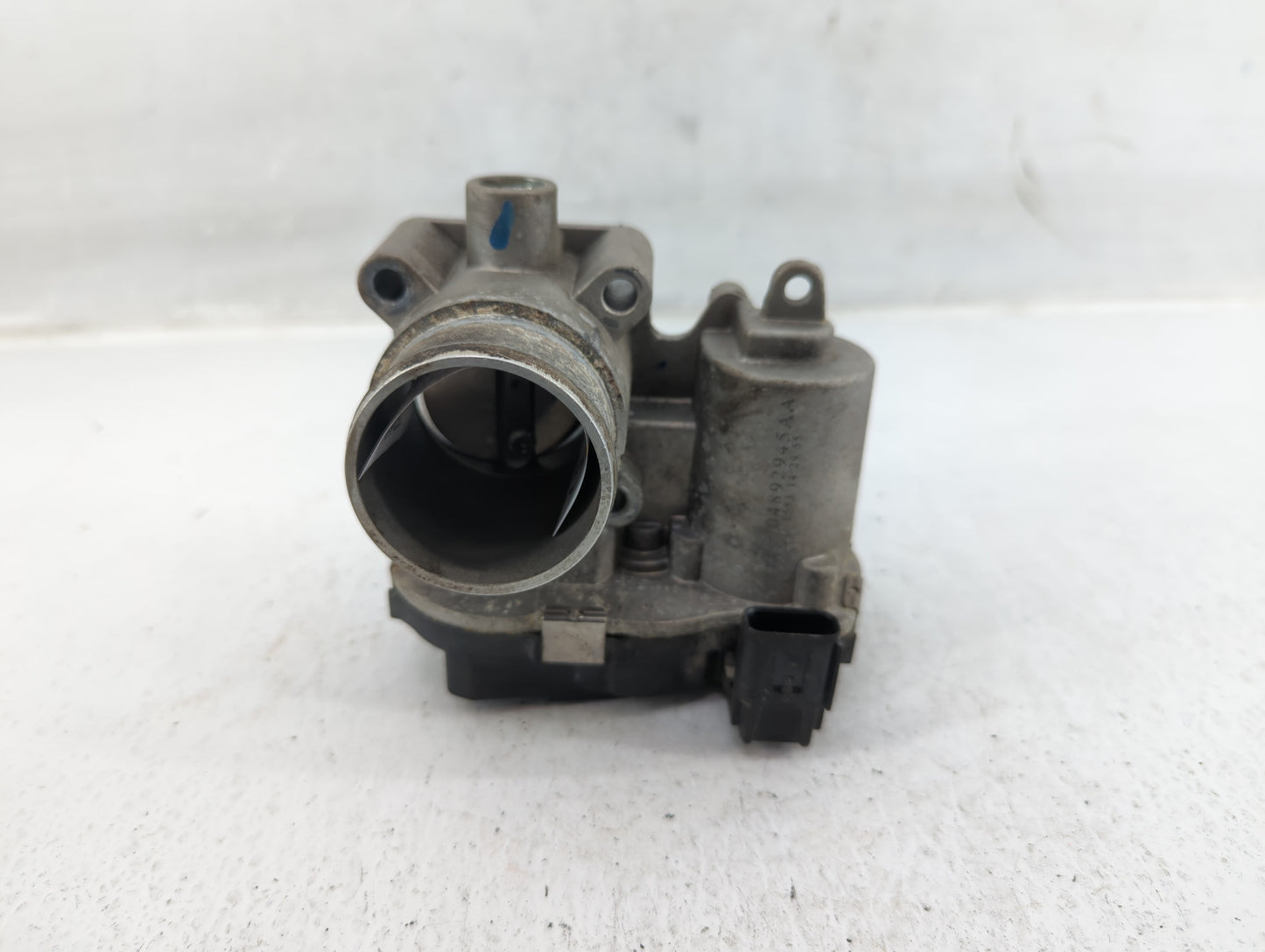 2013-2017 Fiat 500 Throttle Body P/N:04892945AA Fits Fits 2013 2014 2015 2016 2017 OEM Used Auto Parts - Oemusedautoparts1.c