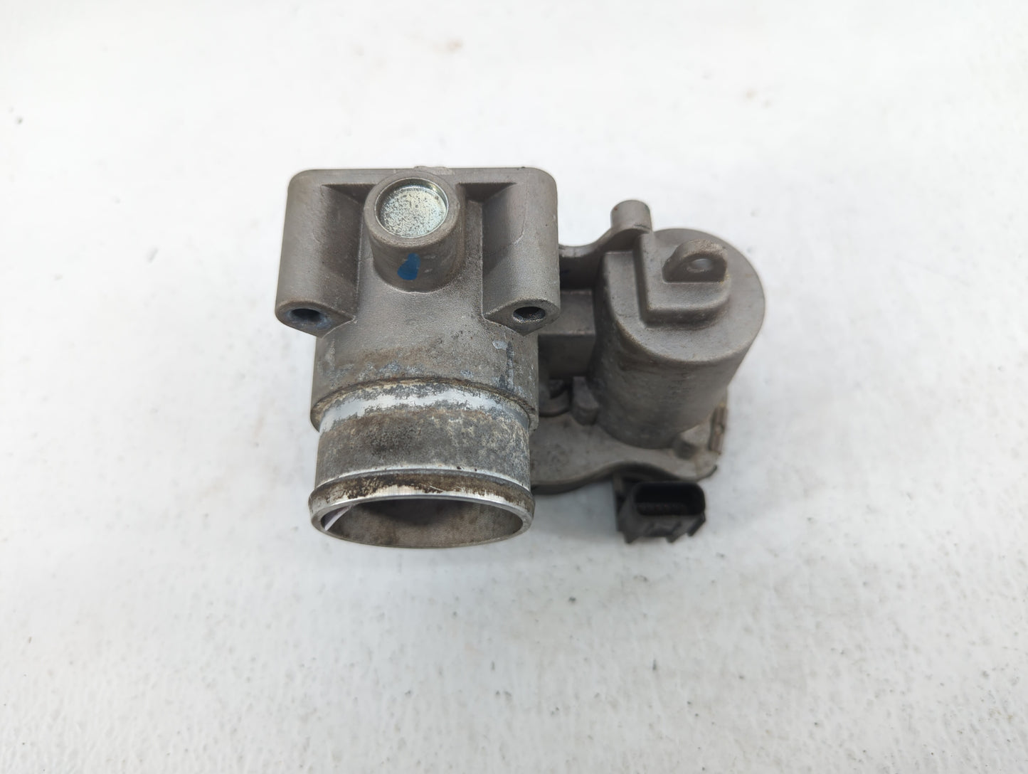 2013-2017 Fiat 500 Throttle Body P/N:04892945AA Fits Fits 2013 2014 2015 2016 2017 OEM Used Auto Parts - Oemusedautoparts1.c