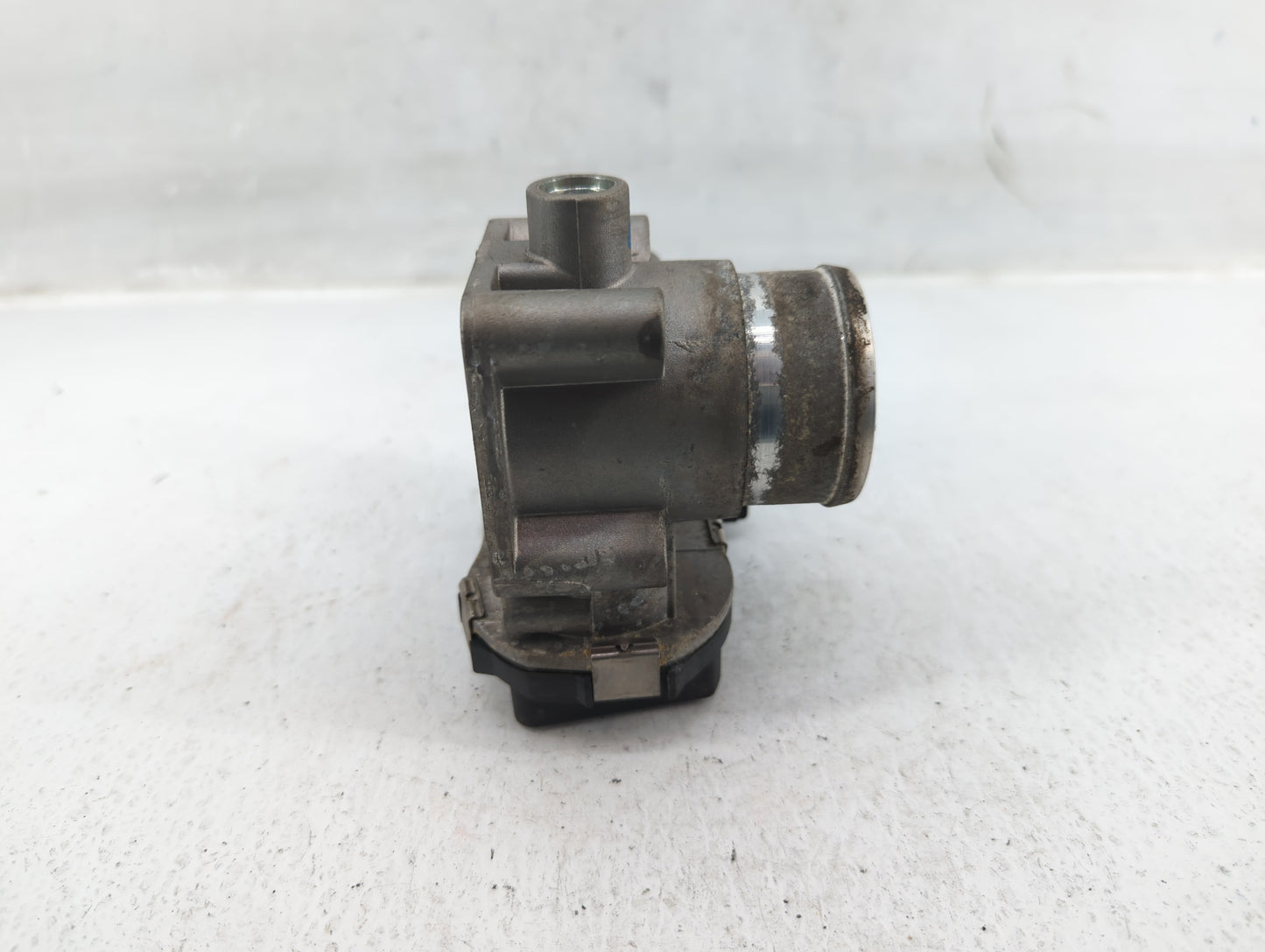 2013-2017 Fiat 500 Throttle Body P/N:04892945AA Fits Fits 2013 2014 2015 2016 2017 OEM Used Auto Parts - Oemusedautoparts1.c