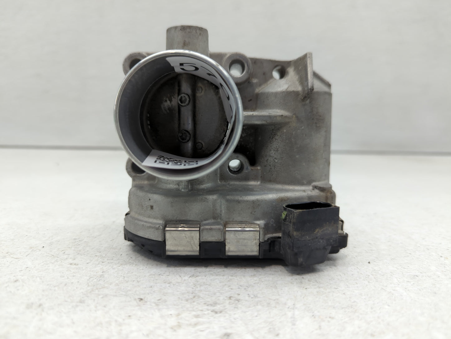 2013-2017 Fiat 500 Throttle Body P/N:0 280 750 568 04892945AA Fits Fits 2013 2014 2015 2016 2017 OEM Used Auto Parts - Oemus