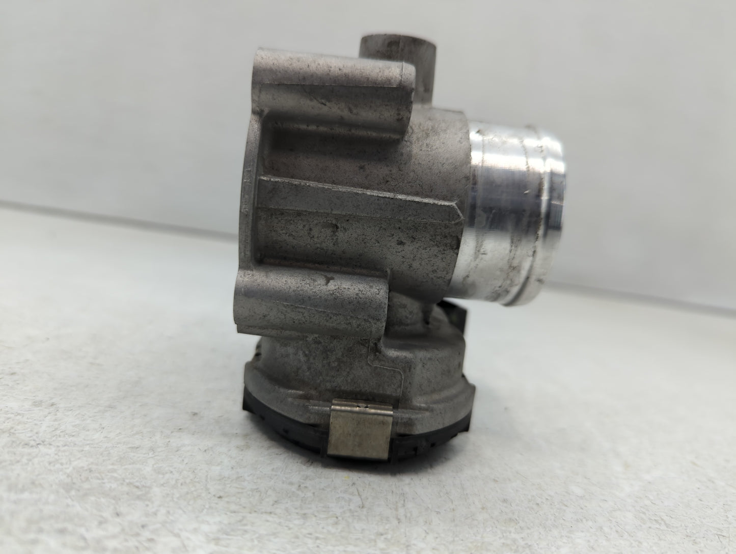 2013-2017 Fiat 500 Throttle Body P/N:0 280 750 568 04892945AA Fits Fits 2013 2014 2015 2016 2017 OEM Used Auto Parts - Oemus