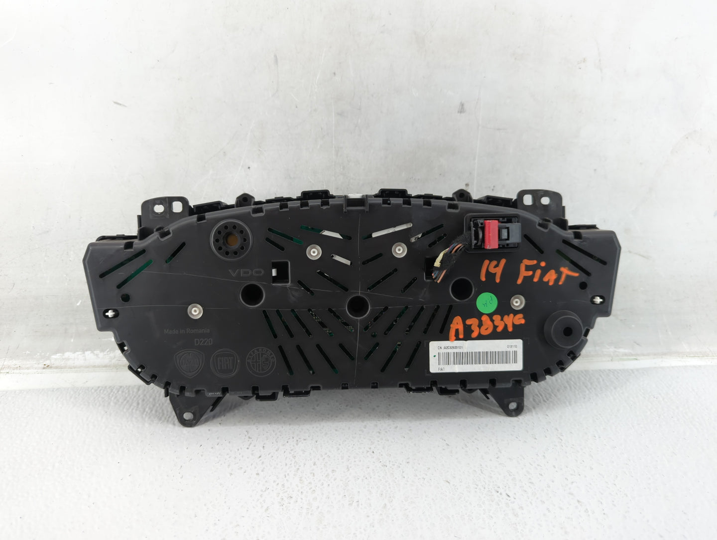 2014 Fiat 500 Instrument Cluster Speedometer Gauges P/N:51953204 51968251, 51975138, 51968387 Fits OEM Used Auto Parts - Oem