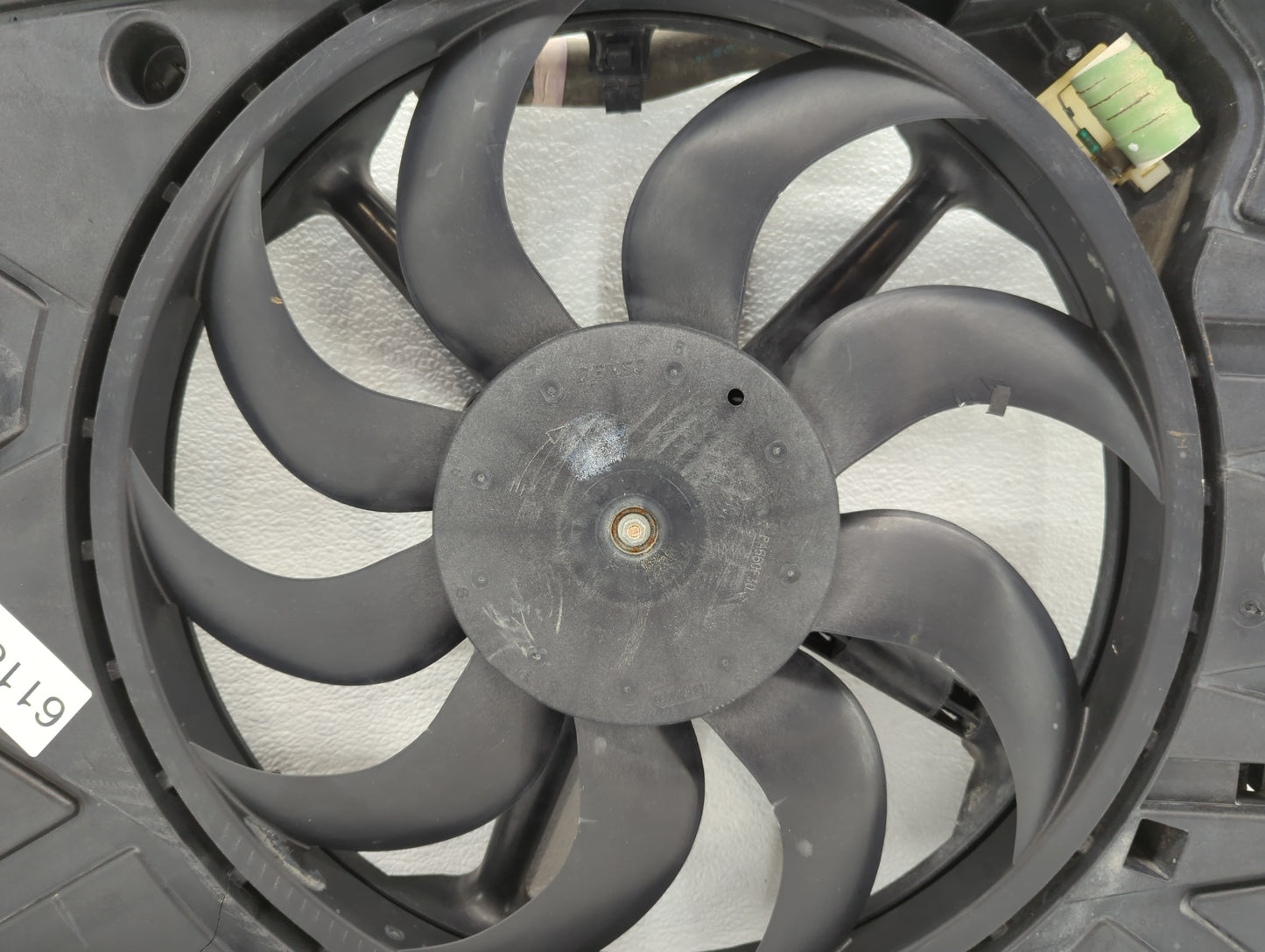 2014-2017 Fiat 500 Left Radiator Fan Motor Assembly - Oemusedautoparts1.com