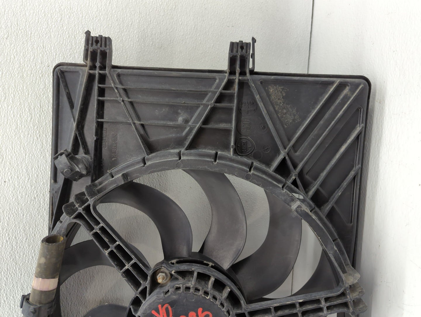 2014-2017 Fiat 500 Left Radiator Fan Motor Assembly - Oemusedautoparts1.com