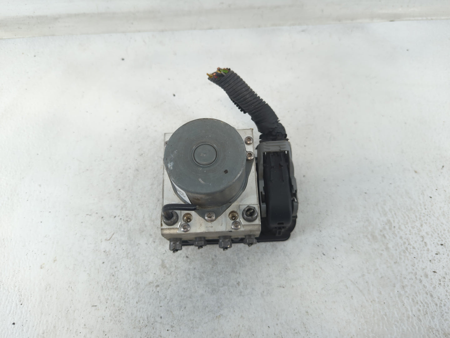 2014 Fiat 500 ABS Pump Control Module Replacement P/N:51920753 Fits OEM Used Auto Parts - Oemusedautoparts1.com