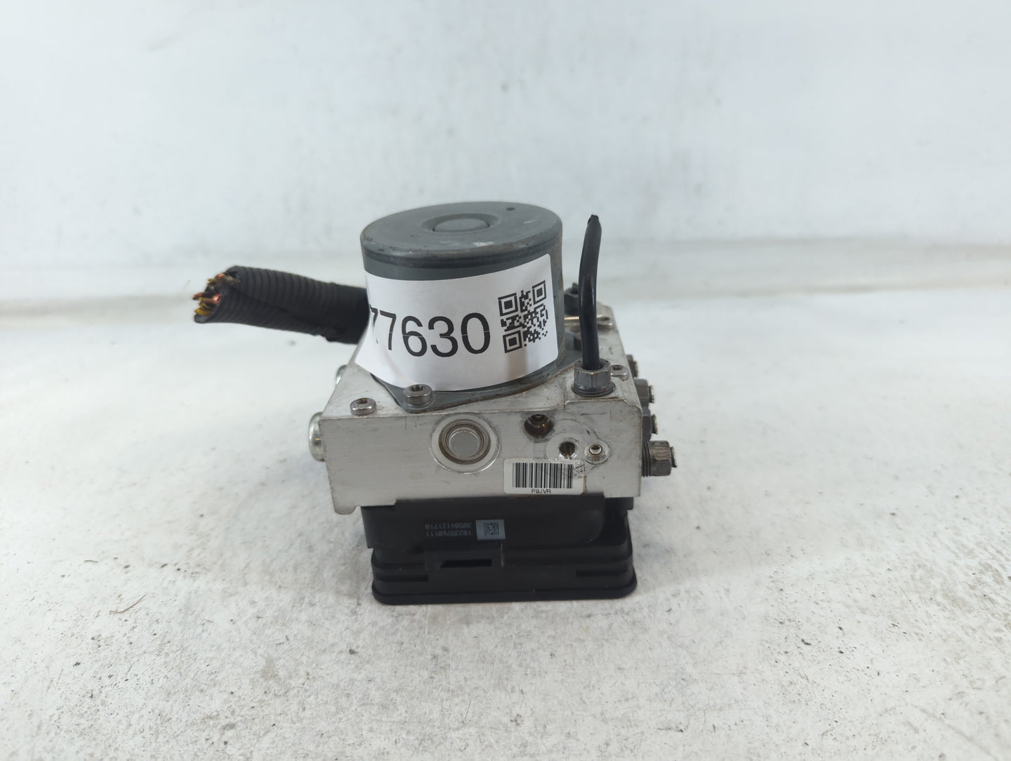 2014 Fiat 500 ABS Pump Control Module Replacement P/N:51920753 Fits OEM Used Auto Parts - Oemusedautoparts1.com
