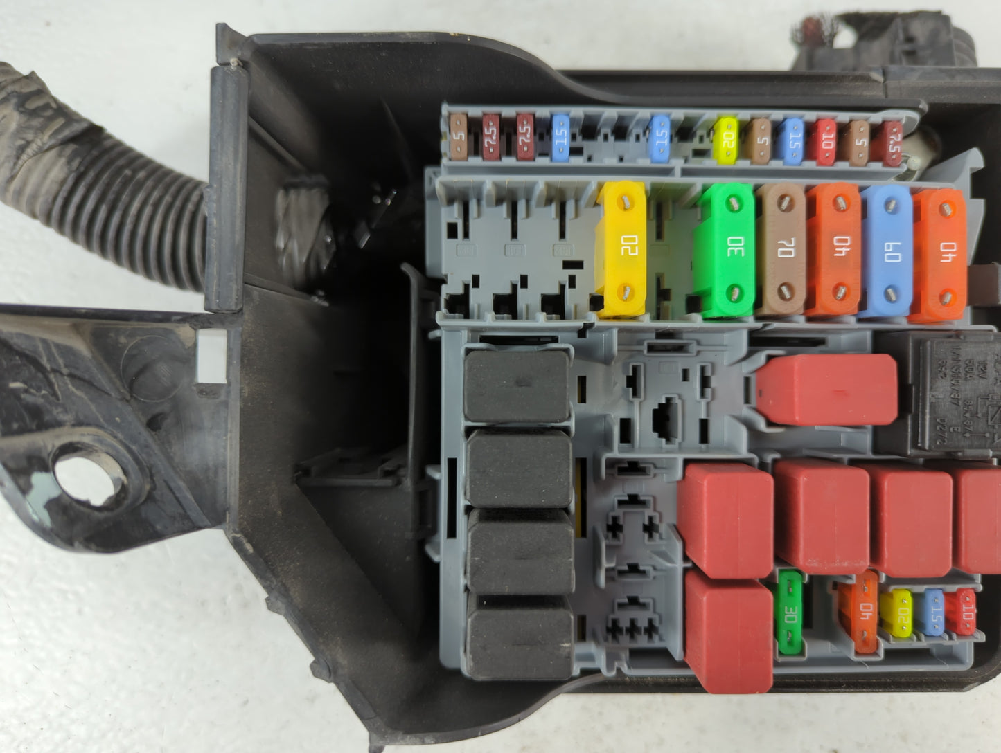 2012-2017 Fiat 500 Fusebox Fuse Box Panel Relay Module P/N:53100999 Fits Fits 2012 2013 2014 2015 2016 2017 OEM Used Auto Pa