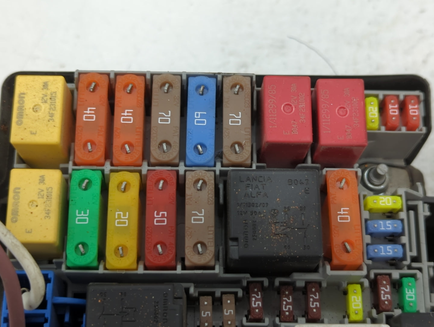 2014-2017 Fiat 500 Fusebox Fuse Box Panel Relay Module P/N:A653 51890355 Fits Fits 2014 2015 2016 2017 OEM Used Auto Parts -