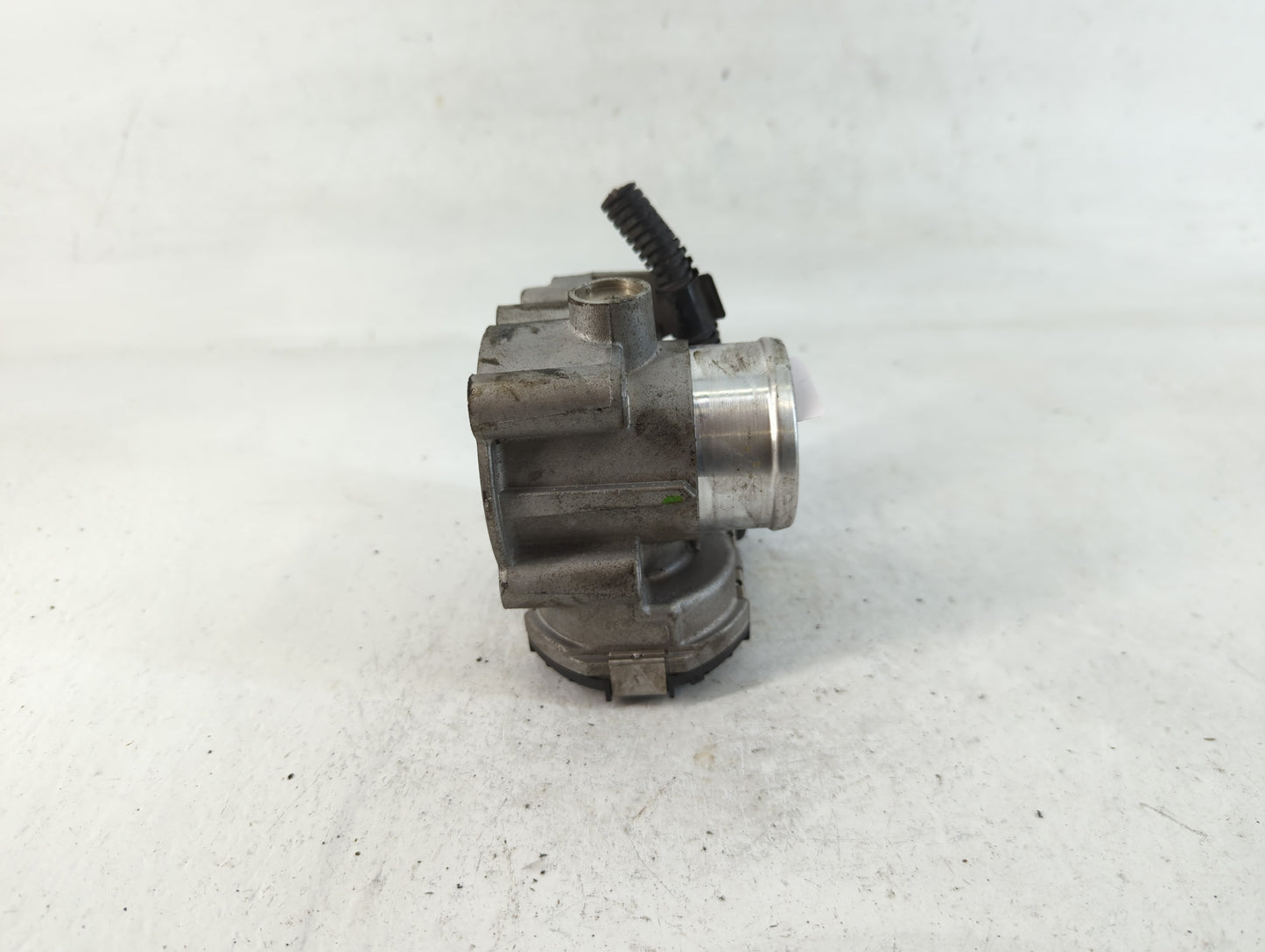 2012-2017 Fiat 500 Throttle Body P/N:0 280 750 568 Fits Fits 2012 2013 2014 2015 2016 2017 OEM Used Auto Parts - Oemusedauto