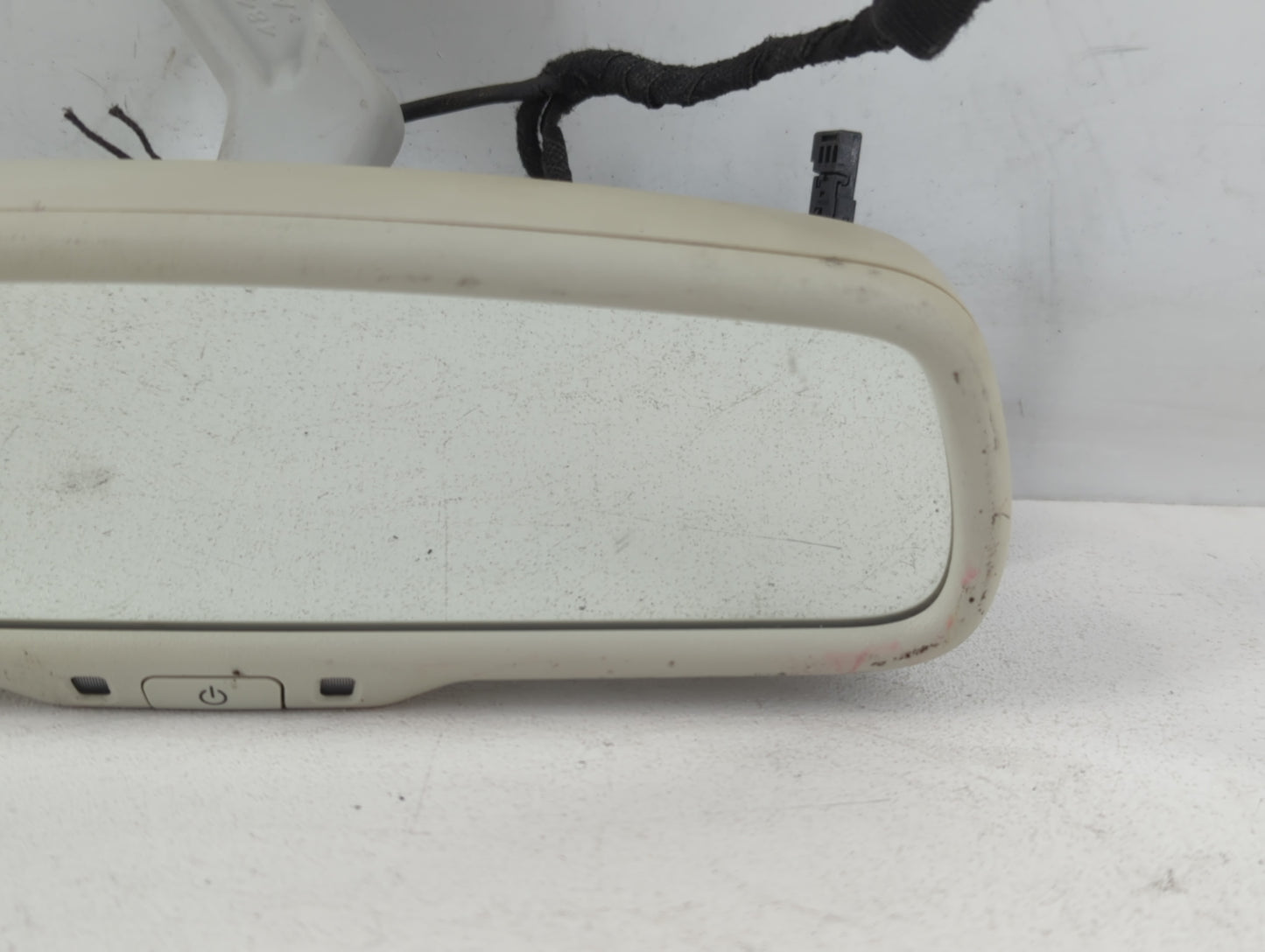 2014 Fiat 500 Interior Rear View Mirror Replacement OEM P/N:1E3021035 Fits OEM Used Auto Parts - Oemusedautoparts1.com