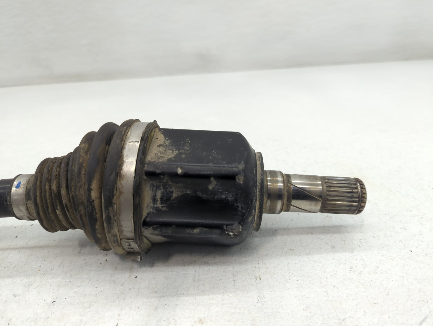 2014-2017 Fiat 500 Axle Shaft Front Driver Cv C/v - Oemusedautoparts1.com