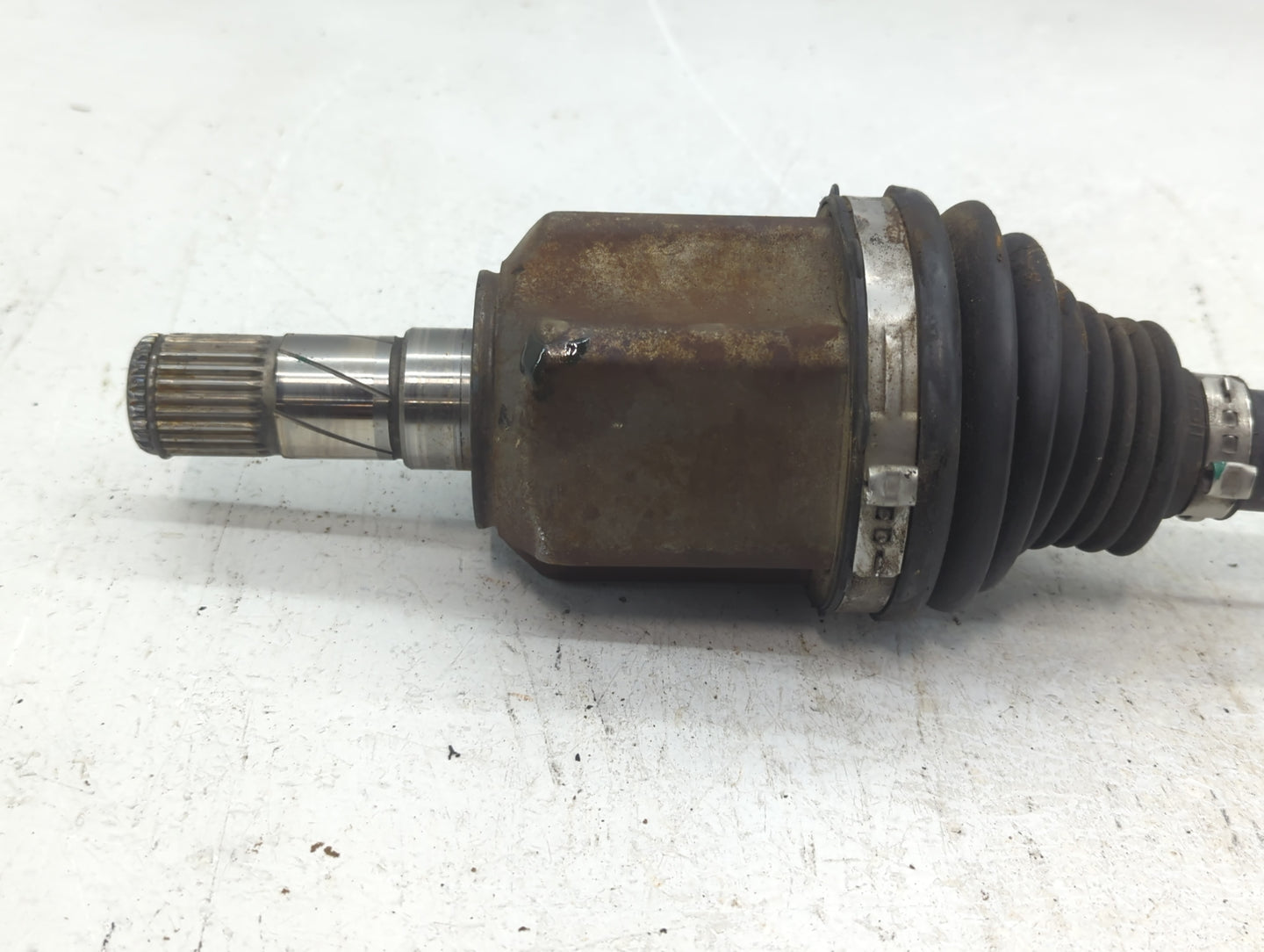 2014-2017 Fiat 500 Axle Shaft Front Driver Cv C/v - Oemusedautoparts1.com