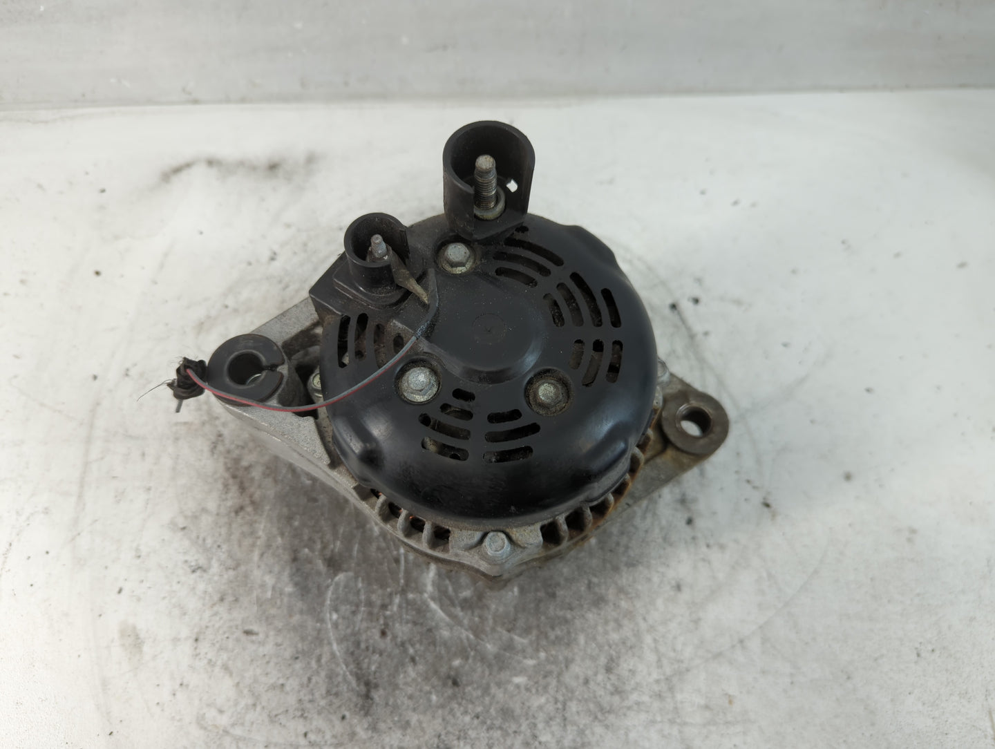 2014-2017 Fiat 500 Alternator Replacement Generator Charging Assembly Engine OEM P/N:51931432 Fits Fits 2014 2015 2016 2017 