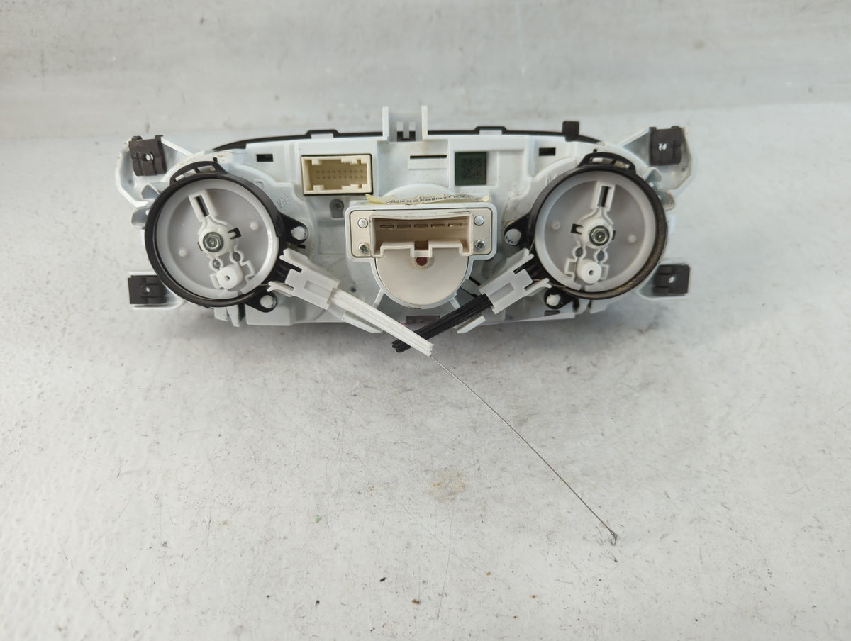 2014-2017 Fiat 500 Climate Control Module Temperature AC/Heater Replacement Fits Fits 2014 2015 2016 2017 OEM Used Auto Part