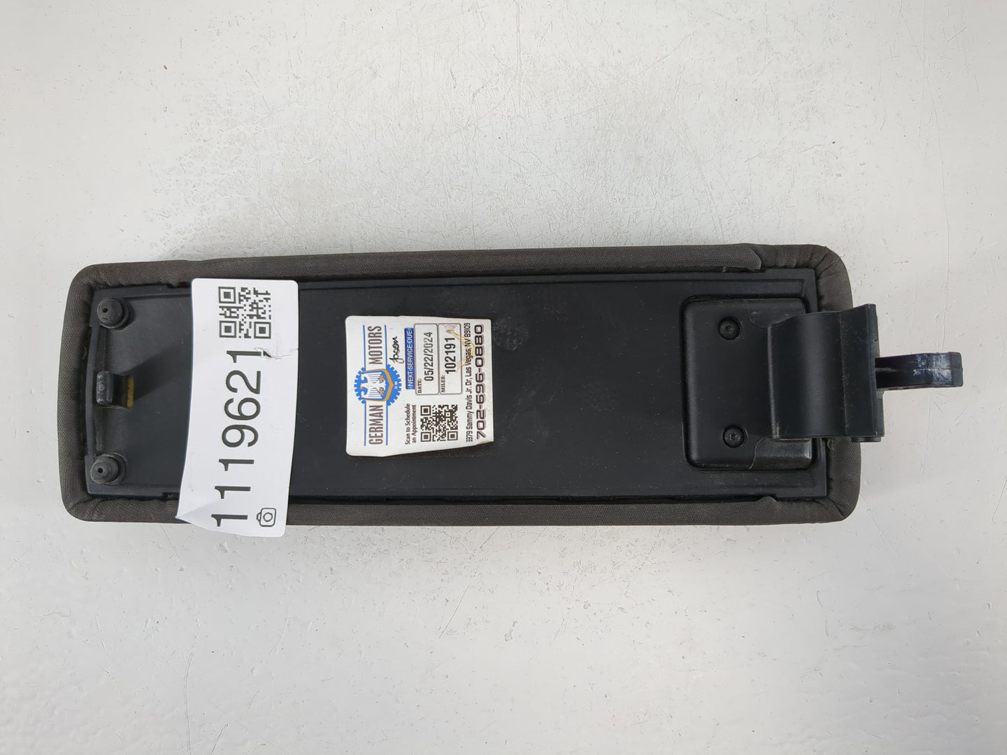 2014 Fiat 500l Center Console Armrest Cover Lid Fits OEM Used Auto Parts - Oemusedautoparts1.com