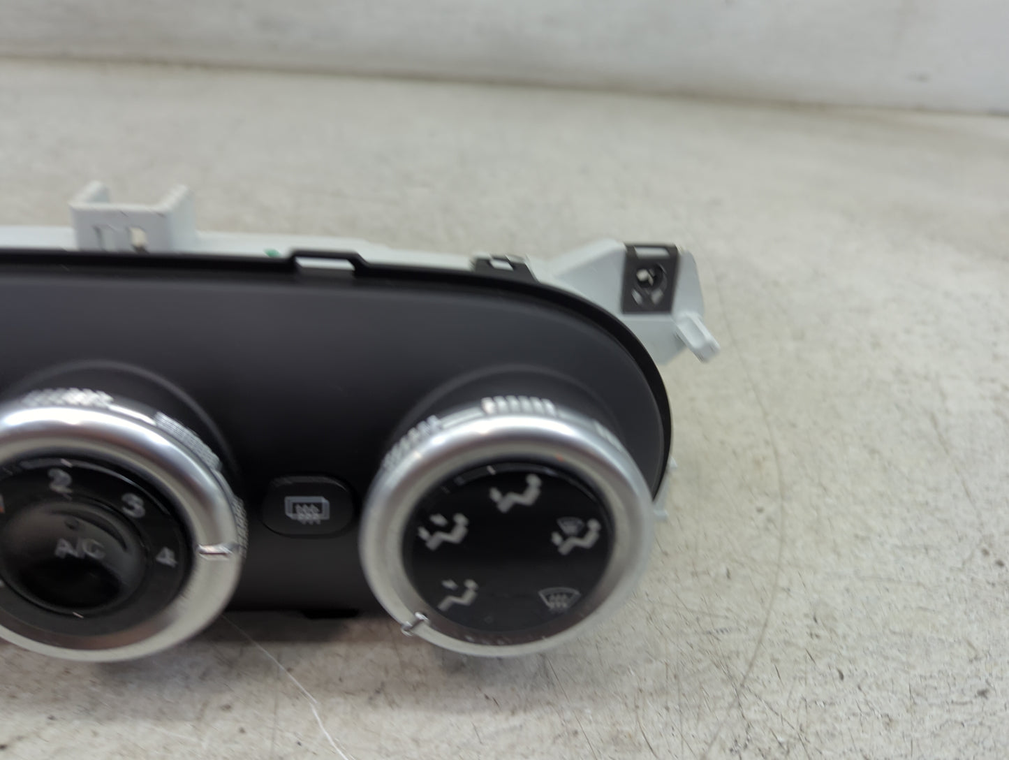 2014 Fiat 500l Climate Control Module Temperature AC/Heater Replacement Fits OEM Used Auto Parts - Oemusedautoparts1.com