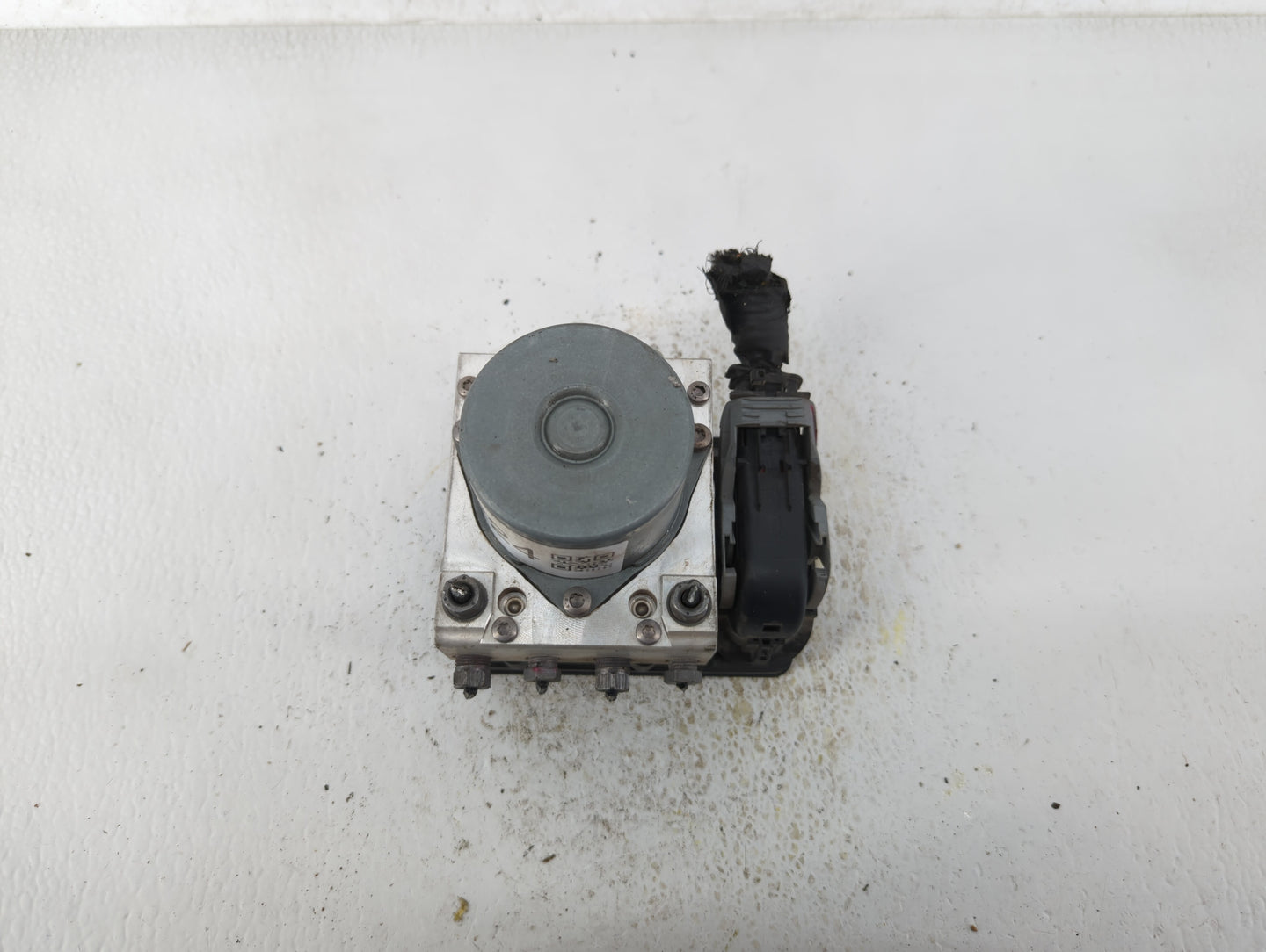 2014 Fiat 500l ABS Pump Control Module Replacement P/N:51920753 51973614 Fits OEM Used Auto Parts - Oemusedautoparts1.com