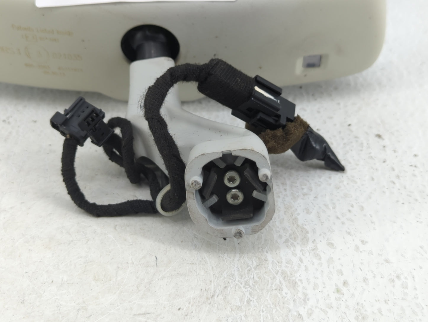 2014 Fiat 500l Interior Rear View Mirror Replacement OEM P/N:E3021035 Fits OEM Used Auto Parts - Oemusedautoparts1.com