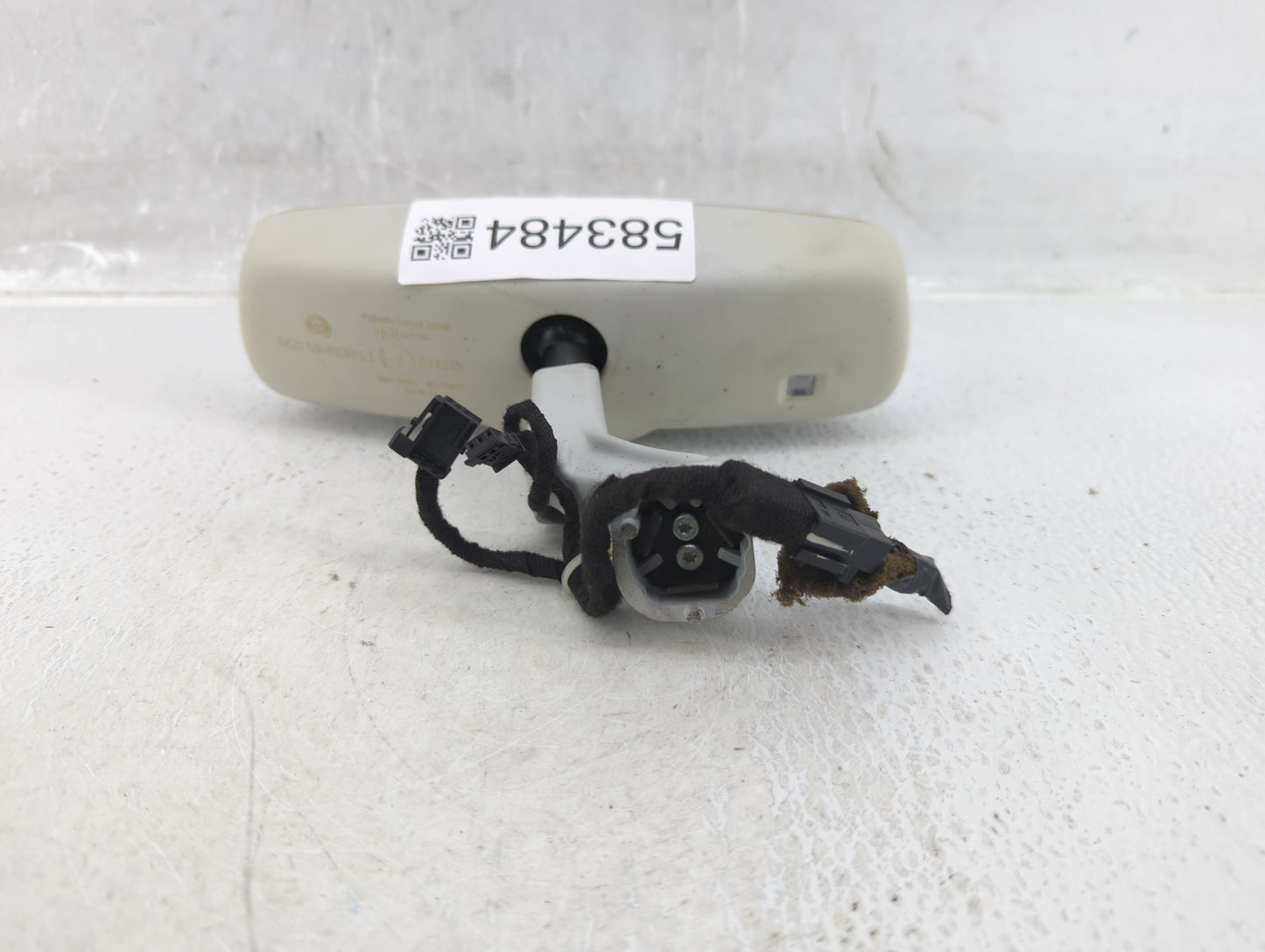 2014 Fiat 500l Interior Rear View Mirror Replacement OEM P/N:E3021035 Fits OEM Used Auto Parts - Oemusedautoparts1.com
