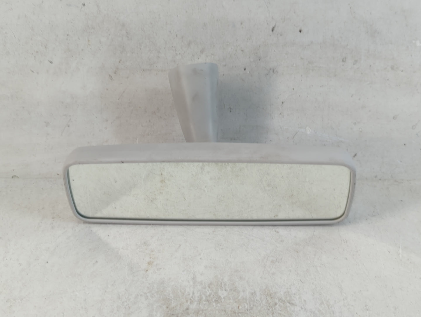 2014 Fiat 500l Interior Rear View Mirror Replacement OEM P/N:IE302040 Fits OEM Used Auto Parts - Oemusedautoparts1.com