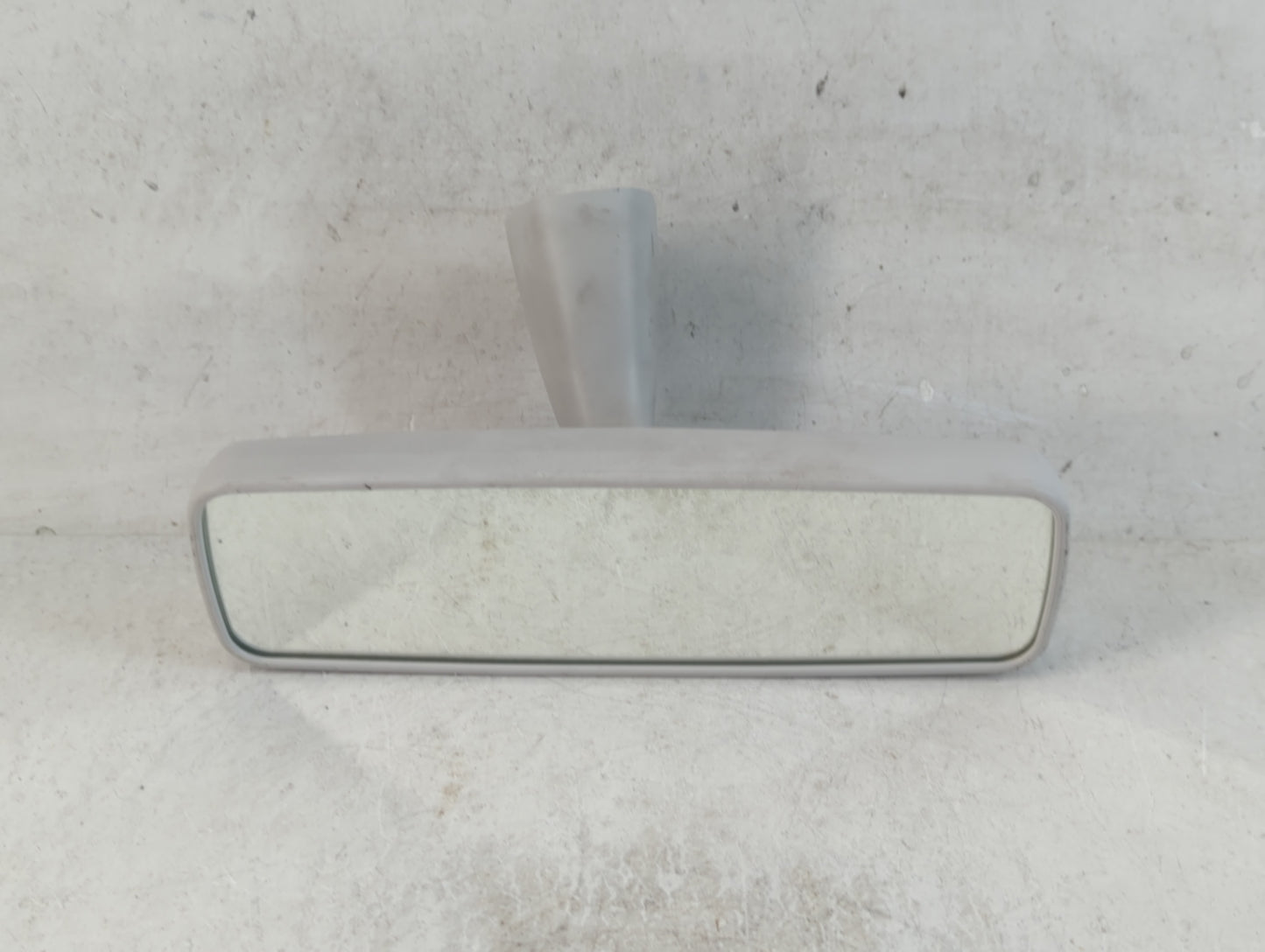2014 Fiat 500l Interior Rear View Mirror Replacement OEM P/N:IE302040 Fits OEM Used Auto Parts - Oemusedautoparts1.com