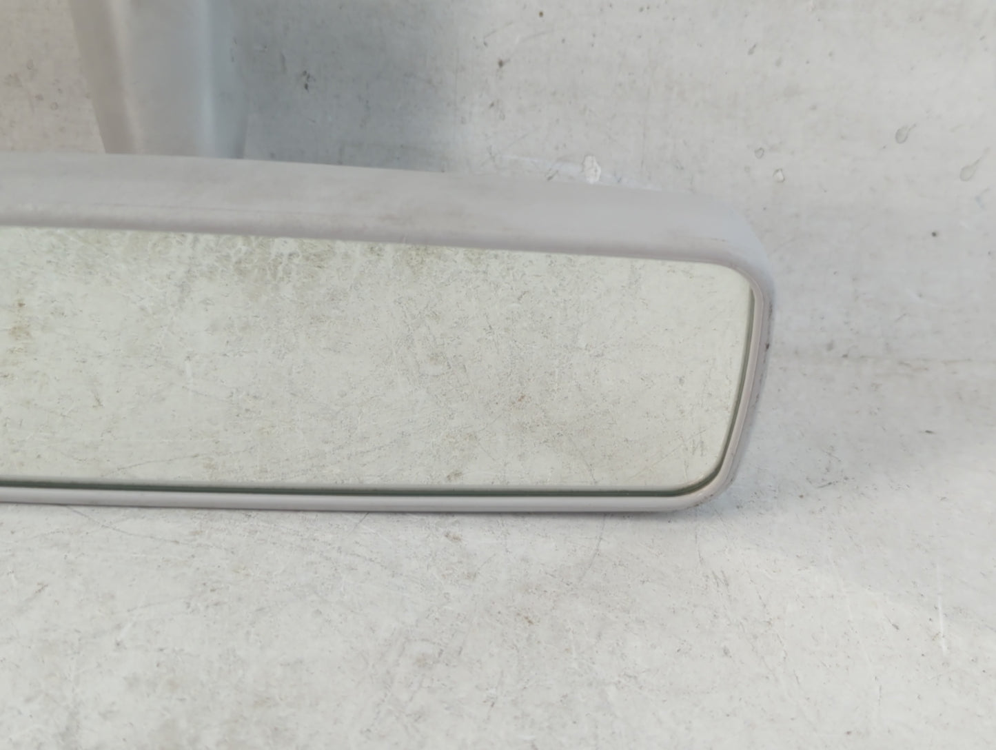 2014 Fiat 500l Interior Rear View Mirror Replacement OEM P/N:IE302040 Fits OEM Used Auto Parts - Oemusedautoparts1.com