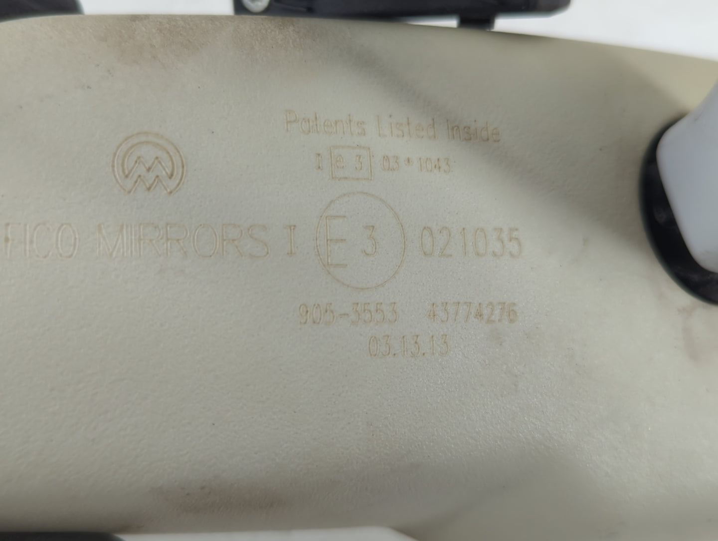 2014 Fiat 500l Interior Rear View Mirror Replacement OEM P/N:43774276 905-3553 Fits OEM Used Auto Parts - Oemusedautoparts1.