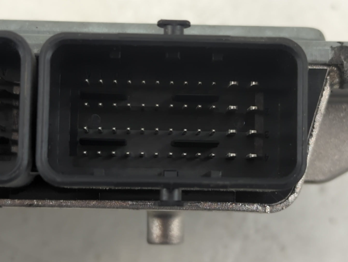 2014-2016 Ford C-Max PCM Engine Control Computer ECU ECM PCU OEM P/N:EM5A-12A650-AFA Fits Fits 2014 2015 2016 OEM Used Auto 
