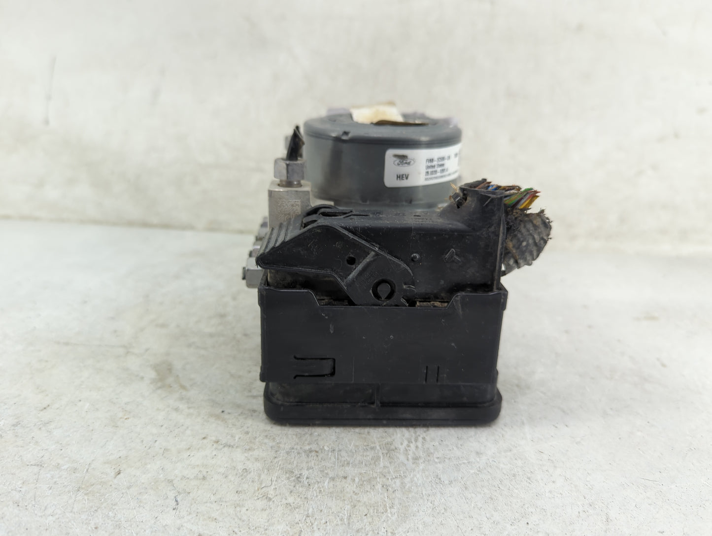 2013-2015 Ford C-Max ABS Pump Control Module Replacement P/N:FV68-2C555-CA 25.0220-0201.4 Fits Fits 2013 2014 2015 OEM Used 