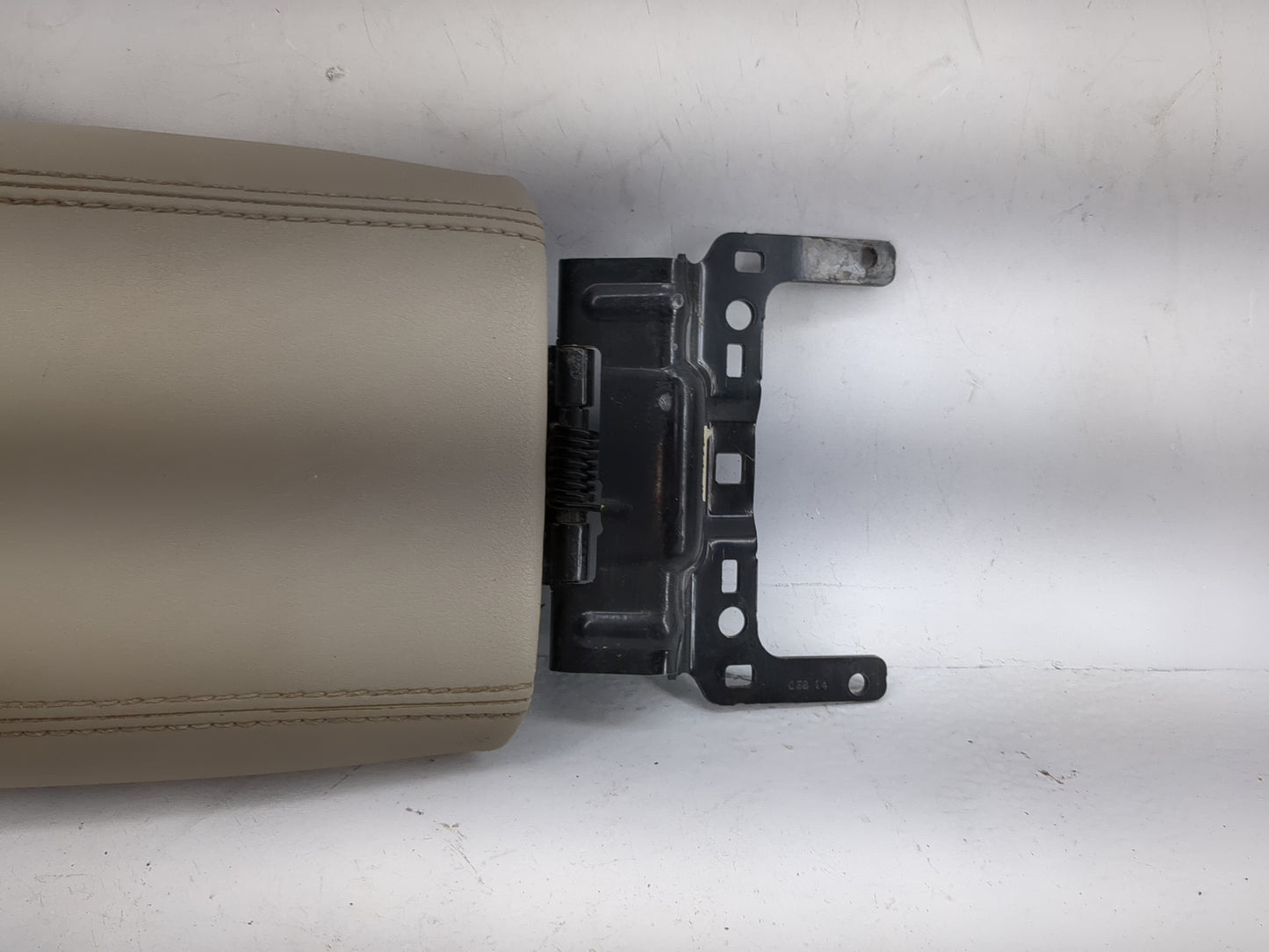 2014 Ford C-Max Center Console Armrest Cover Lid P/N:03814 Fits OEM Used Auto Parts - Oemusedautoparts1.com
